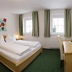 Hotel Alt-oberndorf *